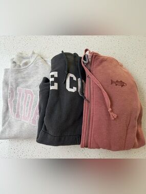 Women’s sweatshirt bundle